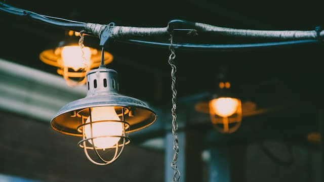 ¿A qué hora es más barata la luz hoy lunes 20 de abril en España?