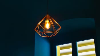 El precio de la luz este sábado 17 de enero: ¿cuáles son las horas pico y valle?