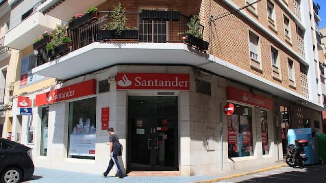 Banco Santander: así abre la cotización hoy lunes 01 de diciembre, ¿cuánto rinden los dividendos?
