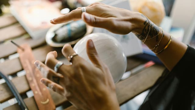 Horóscopo de Escorpio para HOY, jueves 5 de marzo: ¿cómo te irá en el amor, la salud y el trabajo?