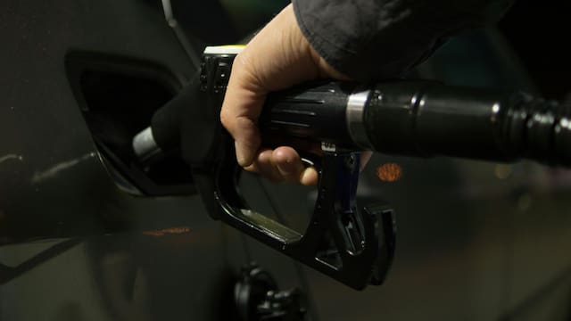 Precio del combustible HOY viernes 24 de abril: ¿cuánto sale el litro de gasolina y el del gasóleo?
