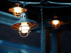 El precio de la luz este lunes 13 de abril: ¿cuáles son las horas pico y valle?