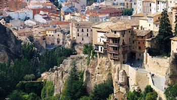 La consideran la 'Manhattan medieval', es Patrimonio de la Humanidad y está a menos de 2 horas de Madrid.