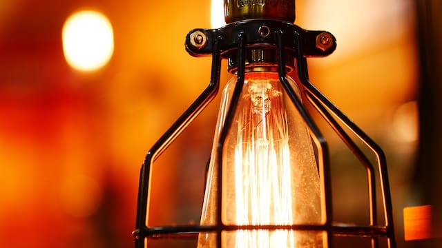 ¿A qué hora es más barata la luz hoy domingo 22 de febrero en España?