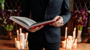 Día de San Ambrosio de Milán: la oración para tener su guía y protección este domingo