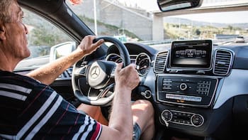 Hoy No Circula: los autos que no pueden transitar este sábado 25 de abril