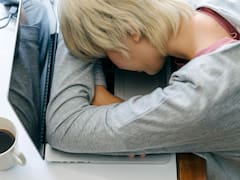 Qué significa soñar con feminine abrazadera, según la psicología y la IA