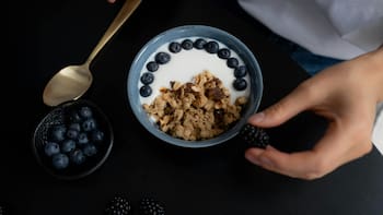 No es dejar los dulces: el hábito alimentario que más habría que mejorar, según un estudio argentino