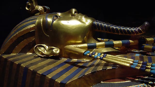 Hallazgo del milenio: encuentran una tumba llena de oro de 90 millones de dólares y le pertenece a un solo país