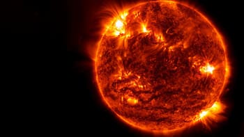 El descubrimiento del siglo: informan qué hay en el interior del Sol y el hallazgo preocupa al mundo