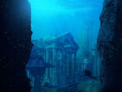El hallazgo de arqueología del siglo: descubren una metrópolis similar a Atlantis en lo más profundo de un lago