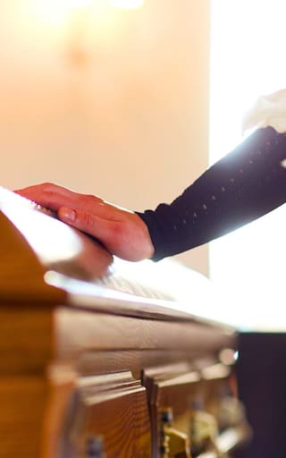 Murió la Ley de Sucesiones: se elimina el testamento y los esposos se convierten en los principales herederos