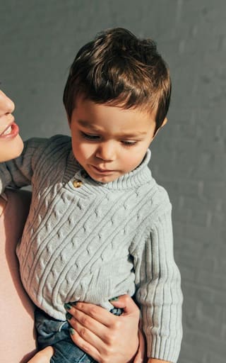 Ya es oficial | El Gobierno decidió que los hijos serán anotados únicamente con el apellido de la madre en estos casos