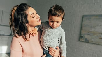 Ya es oficial | El Gobierno decidió que los hijos serán anotados únicamente con el apellido de la madre en estos casos