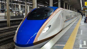 Arriba un moderno tren a la capital: disminuirá los viajes a la mitad y transportará a más de un millón de personas por día
