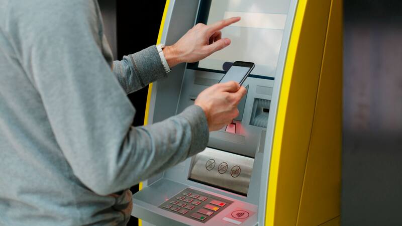 El botón del cajero automático que lo protegerá de perder todo su dinero si se percata a tiempo. (Foto: archivo)