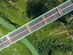 Un puente sobre las nubes | Inauguran una impresionante obra a 625 metros de altura que acorta un viaje de dos horas a dos minutos