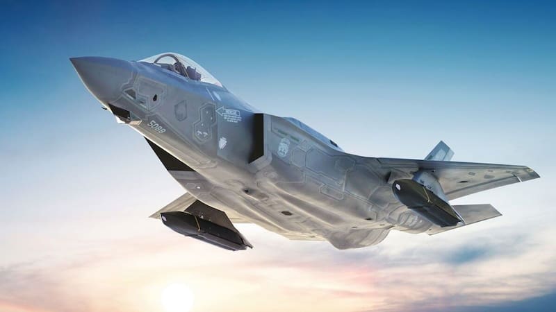 La introducción de esta aeronave reconfigura el equilibrio militar en una región crucial, colocando de nuevo a una potencia occidental en el núcleo del escenario estratégico mundial. (Fuente: US Air Force)