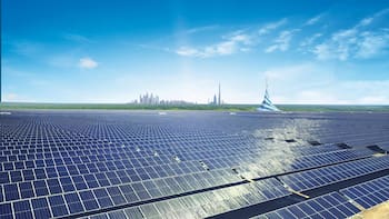 Inauguran uno de los parques solares más extensos de la historia: abarca un desierto completo y proveerá a varias naciones