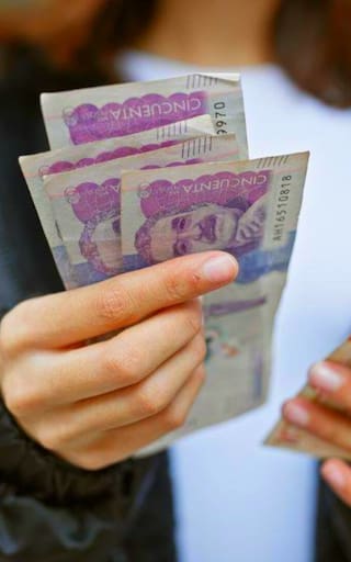 Es oficial: el Gobierno revisará su base de datos y contactará a miles de colombianos para entregar $500.000 en febrero