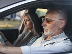 La DGT presenta un estudio que confirma a que edad se debe dejar de conducir y cuáles son las señales para hacerlo