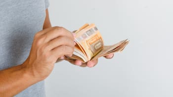 Asistencia de 480 euros para trabajadoras del hogar: ¿cómo solicitarla y cuáles son los requisitos?