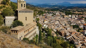 El hermoso pueblito de Aragón que se encuentra escondido entre dos ríos y es un auténtico paraíso natural