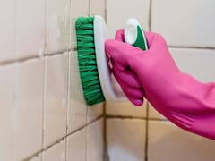 Ni vinagre ni bicarbonato: este innovador producto deja el baño brillante sin ningún esfuerzo