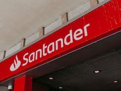 Buena noticia del Banco Santander para los mayores de 65: beneficios, pagos adelantados y asistencia financiera en 2026