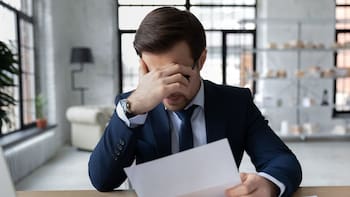 Si fallece el titular de la vivienda, ¿quién debe pagar los impuestos que le quedaron?