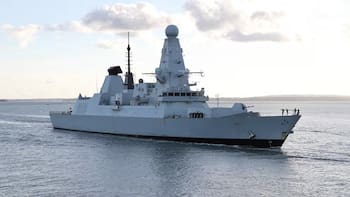 La Marina de una potencia se refuerza con modernos submarinos y buques de guerra que marcarán la próxima década