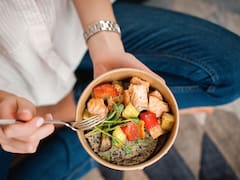 Los 6 alimentos con mayor colágeno que recomiendan los expertos para cuidar la piel y los músculos