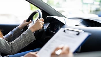 Atención conductores: esta es la edad máxima para conducir por todo el país