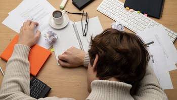 Adiós a la reducción de la jornada laboral: solo se pagará por las horas de producción y no existirán tiempos libres