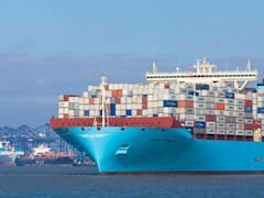 Emerge de las aguas barco de carga de propulsión nuclear: puede trasladar 14,000 contenedores y es considerado el más grande del mundo