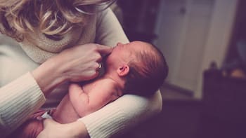 Adiós Ley del Registro Civil: ahora la madre puede forzar a los hijos a que porten su apellido y el del padre