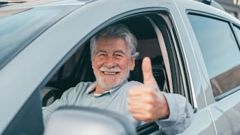 Fin de la licencia de conducir para los mayores de 65 años que no presenten este certificado firmado y sellado
