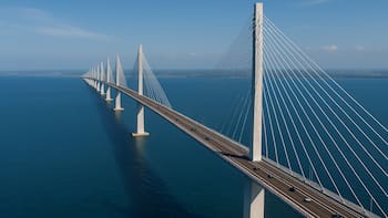 Construyen uno de los puentes más largos del mundo: conectará el Atlántico con el Pacífico y costará más de 35 millones de dólares