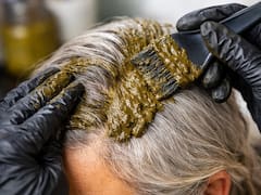 Adiós definitivo a las canas: la mezcla casera sin tintes ni químicos para cubrir todo el gris del cabello en una noche