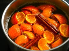 Es tendencia | Hervir cáscaras de naranja y mandarina con canela: para qué funciona y por qué lo recomiendan en el hogar