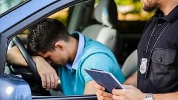 Ya es oficial | Incautan los automóviles y anulan las licencias de todas las personas que no cumplan este requisito fundamental del DMV