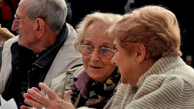 Aumento para jubilados y pensionados: ¿de cuánto es y cuándo empezarían a cobrar?