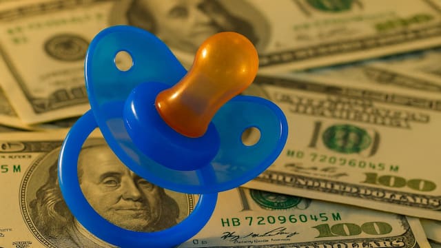 Oficial | Estados Unidos depositará 1250 dólares en todas las cuentas bancarias de las personas que satisfagan este requisito