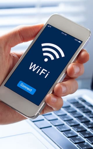 Cómo conectar el celular y la computadora al WiFi sin tener la contraseña: es fácil y rápido