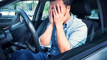 El fin de la licencia de conducir: por orden del Gobierno, todos los conductores que figuran en esta lista perderán el registro