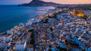 Este es el pueblo más hermoso de España: un rincón con magia, vistas privilegiadas al Mediterráneo y una gastronomía de ensueño