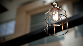 ¿Tu barrio está en la lista? Estos son los cortes de luz programados para este miércoles 18 de marzo en Colombia