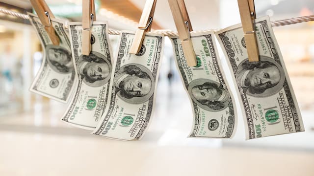 Dólar blue: cómo cerró su cotización HOY jueves 19 de febrero