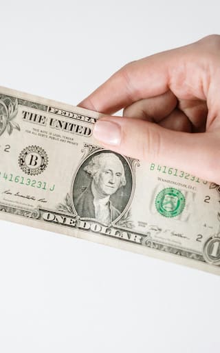 Precio del DÓLAR HOY: así cerró la cotización de este viernes 17 de abril