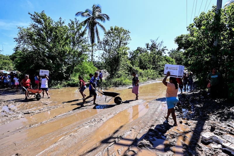 El huracán John ha provocado grandes inundaciones en el sureño estado de Guerreno. Foto: EFE